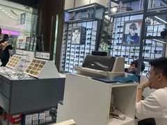 -回瑞眼镜·蔡司·依视路官方授权店(广益路万达店)