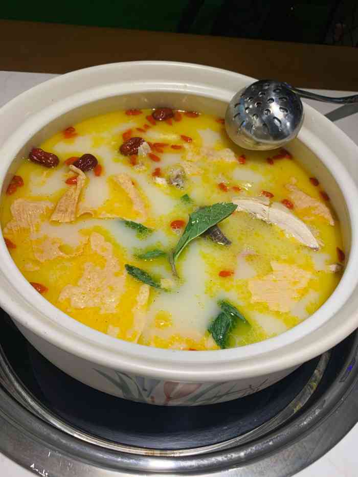 咏铭大胃王猪肚包鸡养生火锅(新迎新城购物中心店)-"今天因为身体不