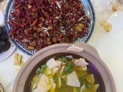 -霄汉牛三鲜湖北砂锅菜(万松园2店)