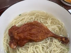 -百年老字号·观振兴蟹黄面·三虾面·苏式面(观前街富仁坊巷店)