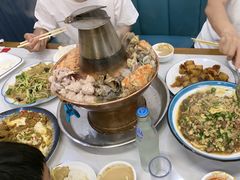 -一口猪海鲜浑锅·东北家常菜