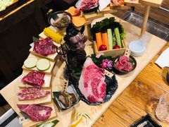 至尊牛上牛-黑牛の店·和牛烧肉(大悦城店)