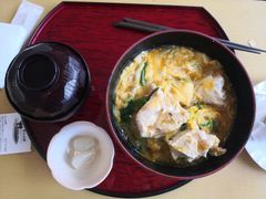 大山鸡亲子盖饭-鳥取砂丘会館