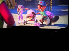 -奎屯友好时尚购物中心