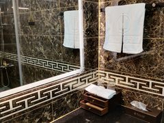 -丽江虎跳峡大酒店