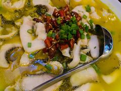 酸菜鱼-食尚胡桃音乐酒馆(滨海店)