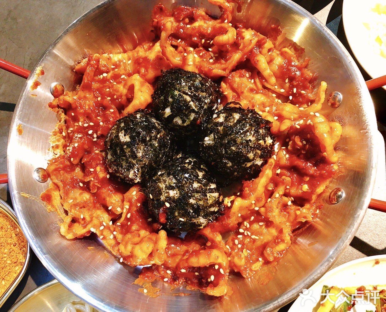 远景路美味可口的辛罗烤肥肠