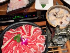 -老牌坊云南鱼豆花火锅(哈西万达店)