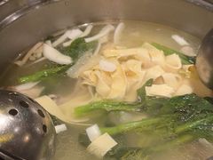 -润园四季椰子鸡火锅(海上世界店)