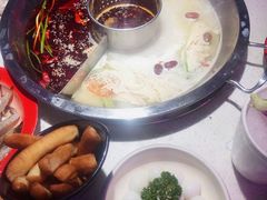 镇江网红火锅-佬土鹅肠火锅(中建大观店)