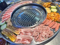 -哈哈碳都·牛肋条无限自助烤肉(台江万达店)