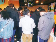 等位区-麦当劳(光新乐购店)