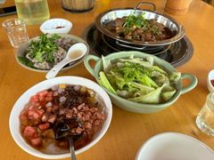 -大众跷脚牛肉馆·非遗传承单位(峨眉山店)