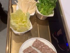 -左庭右院鲜牛肉火锅(金山万达店)