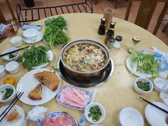 -东巴谷野生菌火锅餐厅