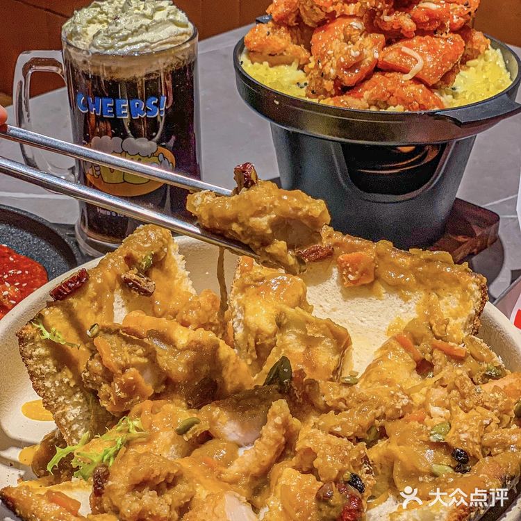 多少次来小寨就为了这一口咖喱面包鸡🔥太好吃了