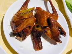 招牌烤乳鸽-石岐佬中山菜馆(张溪店)