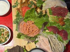 -二荆条·蜀鲜汇城市森林火锅