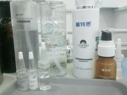 -蕾特恩专业祛痘·皮肤管理