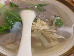牛肉粉丝汤-小姜锅贴(凤凰街店)
