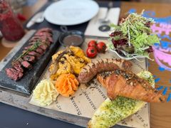 -Mark&Mars Restaurant