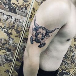 -天道tattoo纹身穿孔工作室
