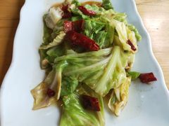 炝炒莲花白-自贡盐帮菜·玩辣餐厅(樱花园西街店)