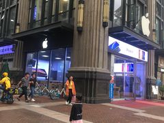 -Apple授权专营店(东城万达店)