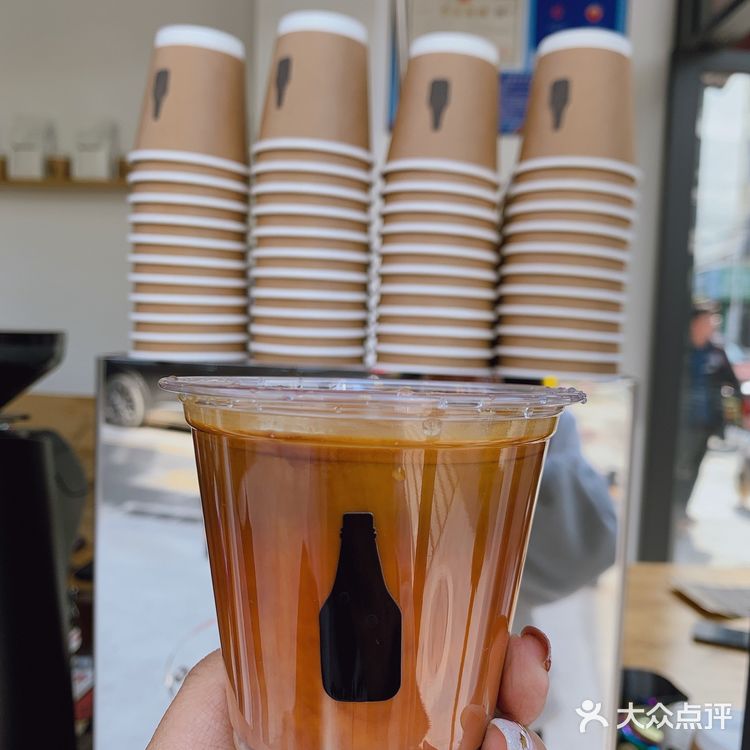 街角有惊喜｜黑瓶子咖啡来也 无特调很简单