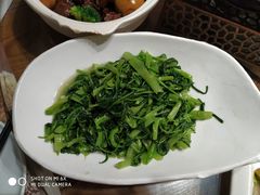 -黄泥岗·地道湖北菜(奥特莱斯店)