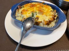 -悦享绿山墙西餐厅