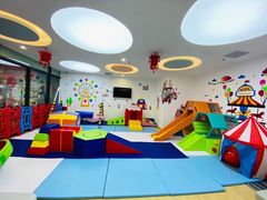 -黄浦乐烁龙鱼宝贝托育园(海潮路校区)