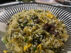 酸菜牛肉炒饭-尚竹阁冬瓜盅·18年地标美食(平洲店)