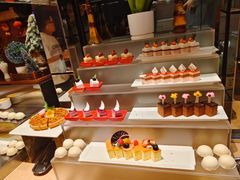 -荣誉国际酒店-云顶旋转餐厅