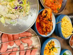 -明洞阿姨·韩式酱蟹烤肉·创意料理(方庄店)