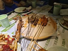 -寂寞的豆芽 烧烤酒场(丽景店)