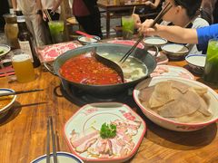 牛骨鸳鸯锅-袁山山重庆火锅(丈八北路店)