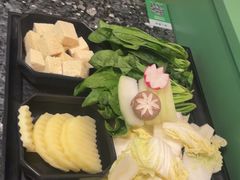 -一席地·本地鸡窝·杭帮鸡火锅(萧山银隆百货店)