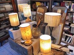 -邊城書店