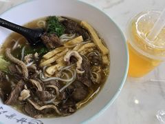 -甘掌门·化州驰名牛杂粉(越秀店)
