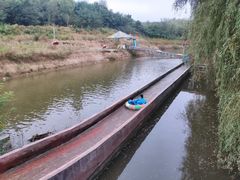 -雪山彩虹谷景区