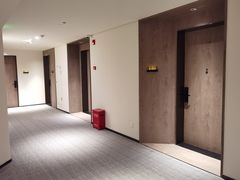 -上海虹桥中心爱琴海亚朵S酒店