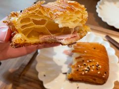 -VERIE BAKEHOUSE