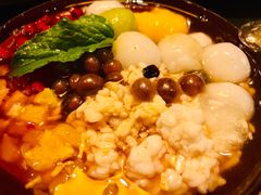-何师烧烤·香辣蟹·川菜·30年老品牌(太古里旗舰店)