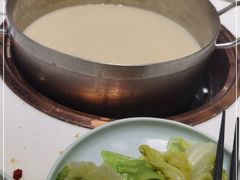 -洪氏嗨捞·猪肚鸡火锅(阳光天地店)