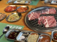 -唯成•韩国炭火烤肉 유성고기