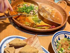 -洱火云南酸菜牛肉火锅(石景山当代商城店)