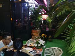 -鹿萤季·营地小馆(皇后公园店)