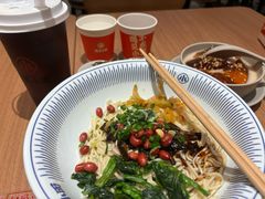 -百春原湖南牛肉粉(百联世纪店)