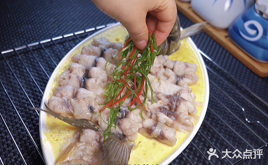 芙蓉蛋蒸鱼——特别适合老人和小孩吃，营养超丰富